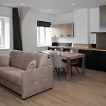 La Cave De L'avenue De Champagne إيبيرني