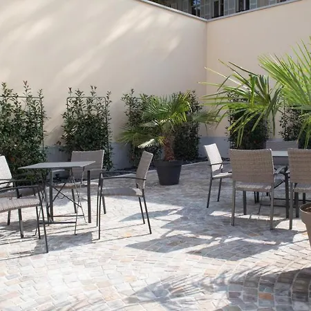 Bed & Breakfast La Cave De L'avenue De Champagne